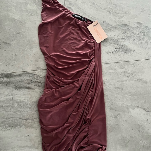 Missguided One Shoulder Ruched Mini Dress - Picture 2 of 4